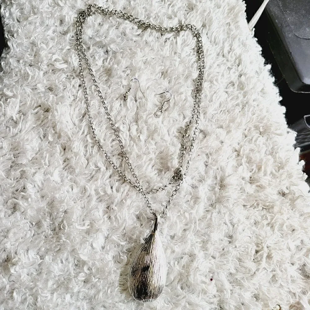 boutique item excellent no